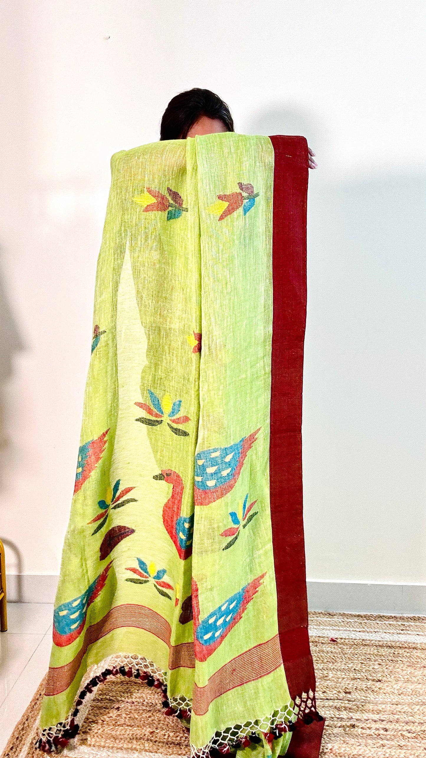 Handwoven Pure linen Jamdani saree